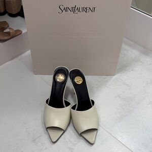 Saint Laurent Ivory Mules size 39(9)